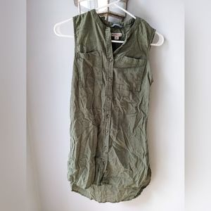 Women's olive green lightweight dress. Size XS.